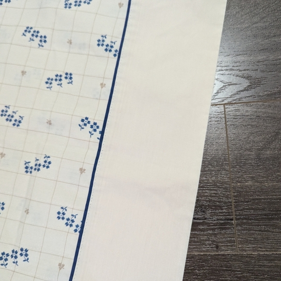 Vintage, Pequot, no Iron Pecale, Standard Size pillowcases. Set of 2. EUC. - Picture 3 of 7